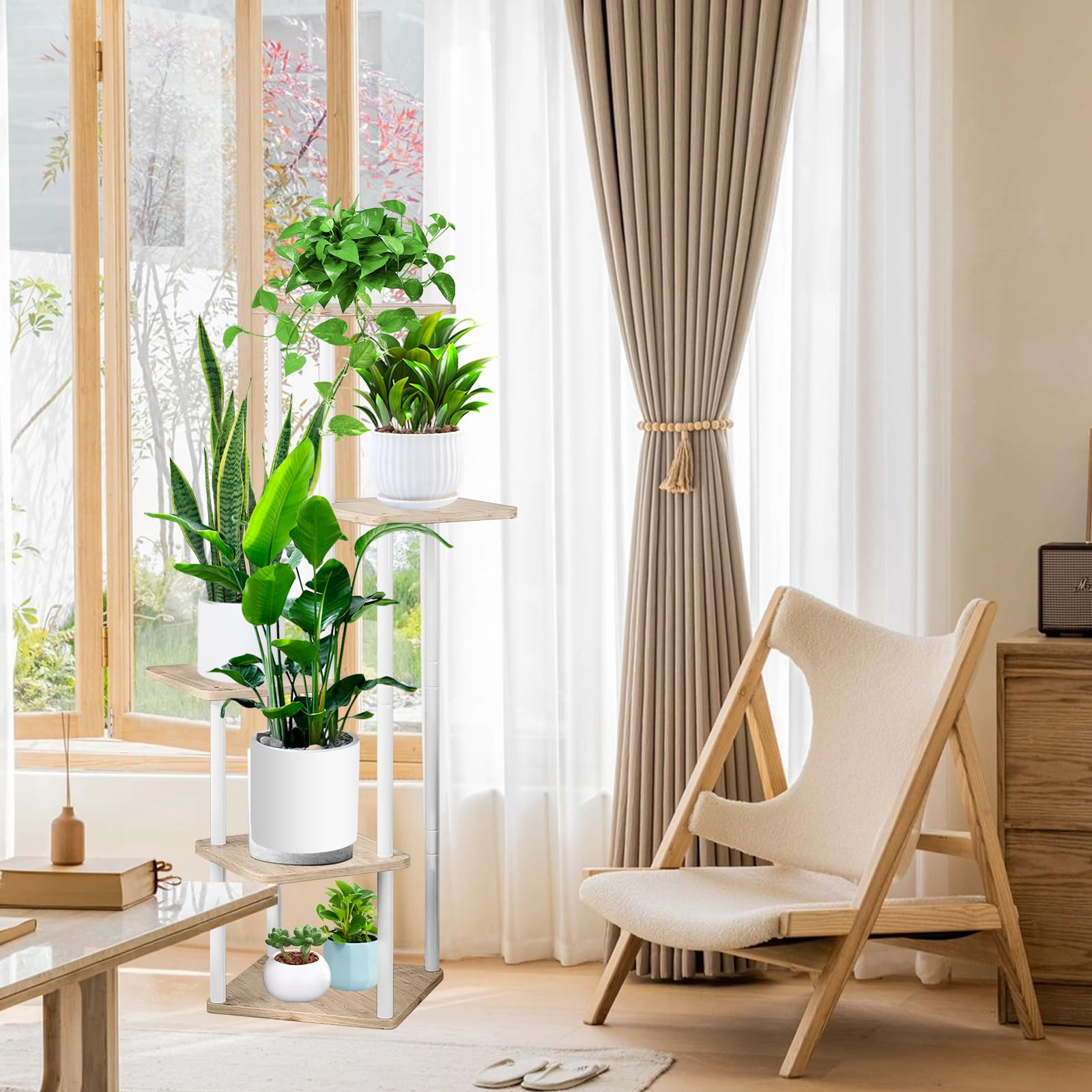 YOCOMEY en uso en salón con plantas, aporta verticalidad y decoración inmediata